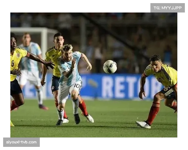 速报：萨索洛vs亚特兰大，客队贝拉诺瓦右路突破后传中直接助攻队友得分